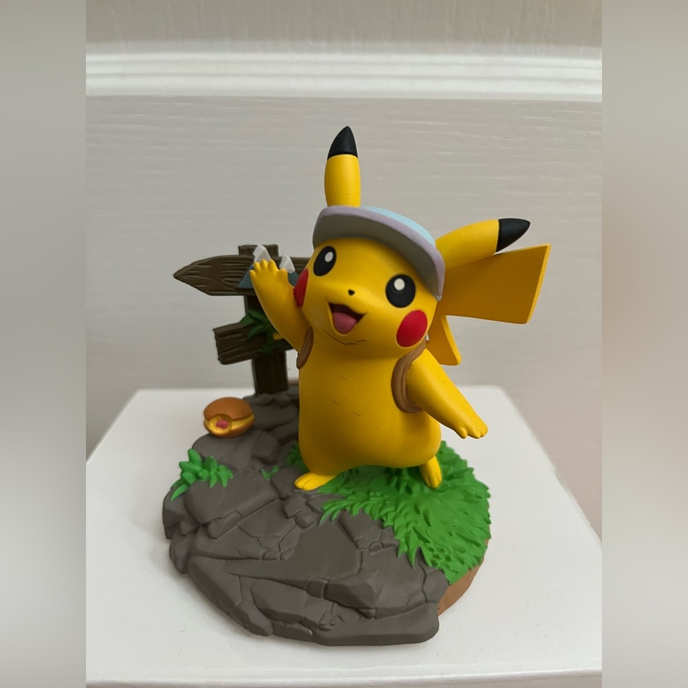 Pokémon Delicious Adventure Pikachu Official Collectible Figure